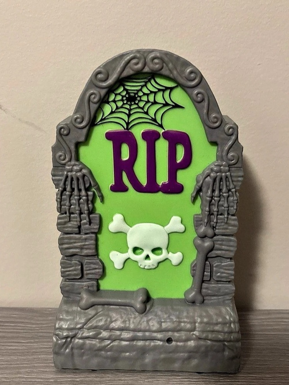 Seasonal Lighted Halloween Tombstone Decor Grey / Green-Brand New-SHIPS N 24 HOU